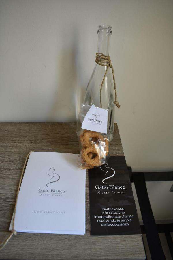 Bed and Breakfast Gatto Bianco Duchessa Bari Exterior foto